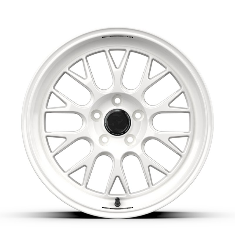 fifteen52 Holeshot RSR 18x9.5 5x114.3 38mm ET 73.1mm Center Bore Rally White - awdtuningtx